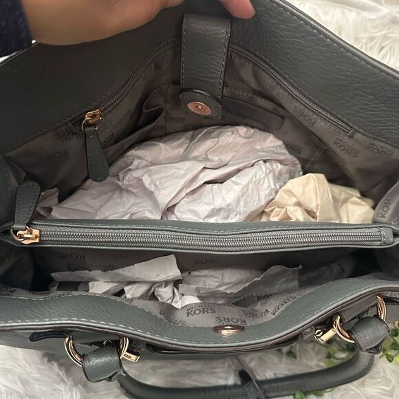 Michael Kors Classic Hamilton Gray Pebbled Leather Shoulder/Hand Satchel Large - Picture 9 of 10